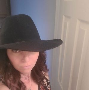 Meet your Posher, Candy